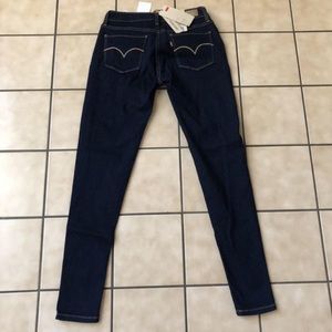 Women’s Levi jeans